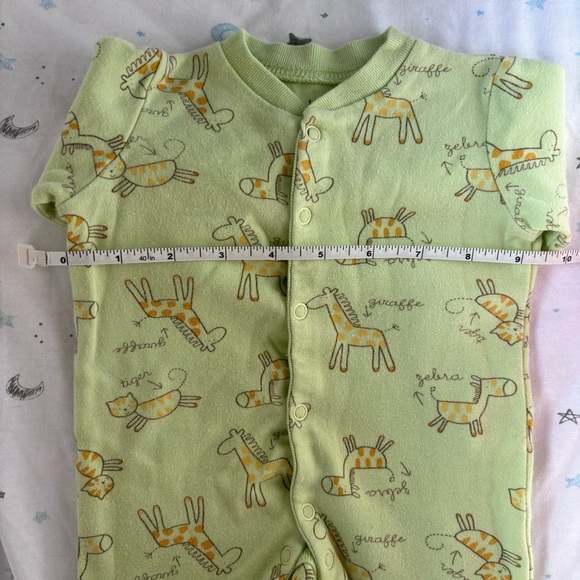 ⭒ 0-3M Joe Fresh Pastel Light Green Giraffe Tiger Footies Buttons Long Sleeve ⭒ - Picture 7 of 8